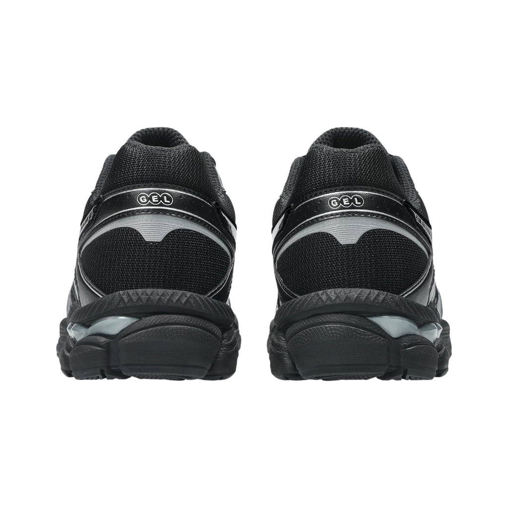 Gel-Cumulus 16 Black/Black Sneakers