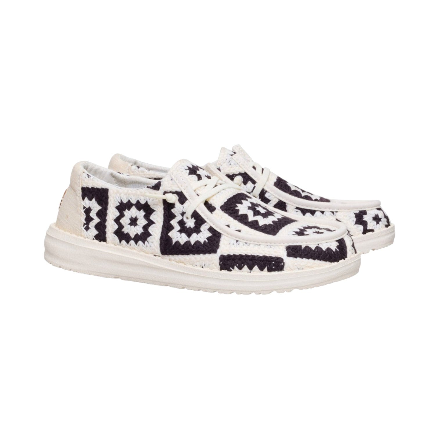Wendy Cottage Crochet White Black