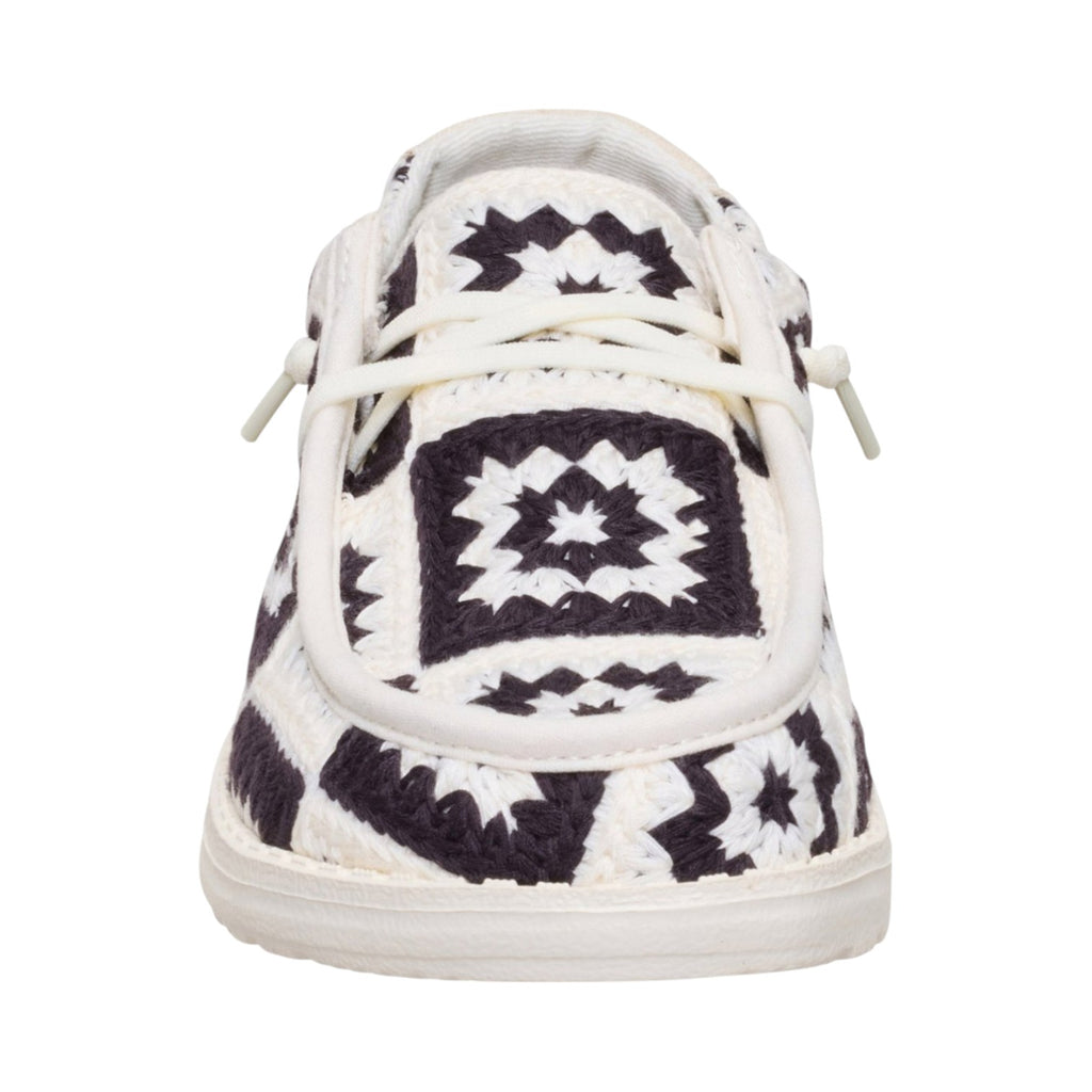 Wendy Cottage Crochet White Black