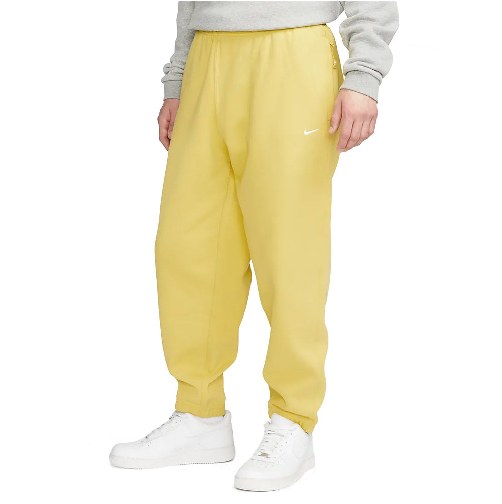 M Nk So o Swsh F c Cf Pant