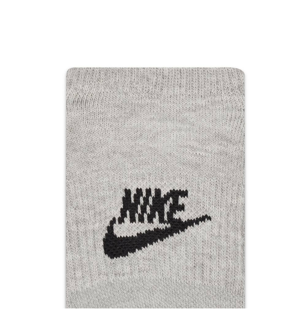 U Nk Evryday Plus Cush Footie 3pr  144 Futura