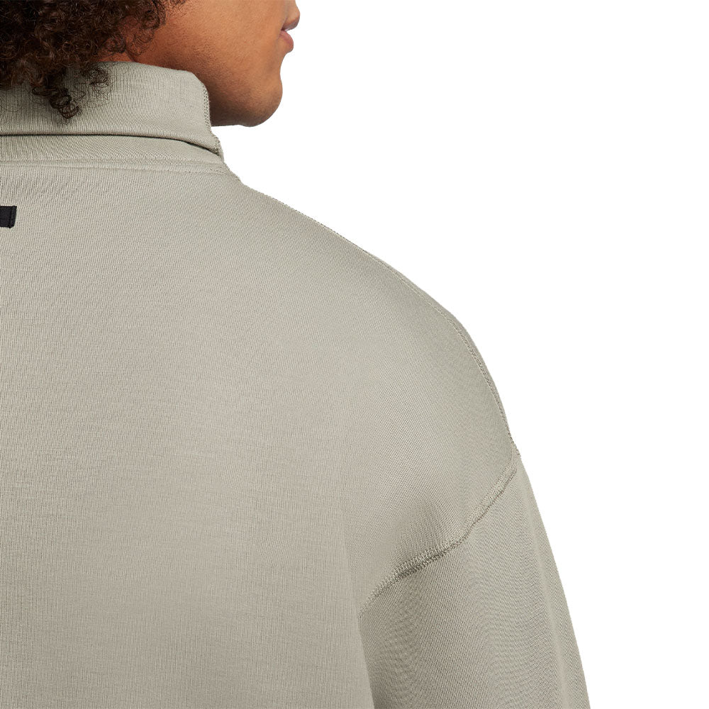 M Nk Tch F c Turt e Neck