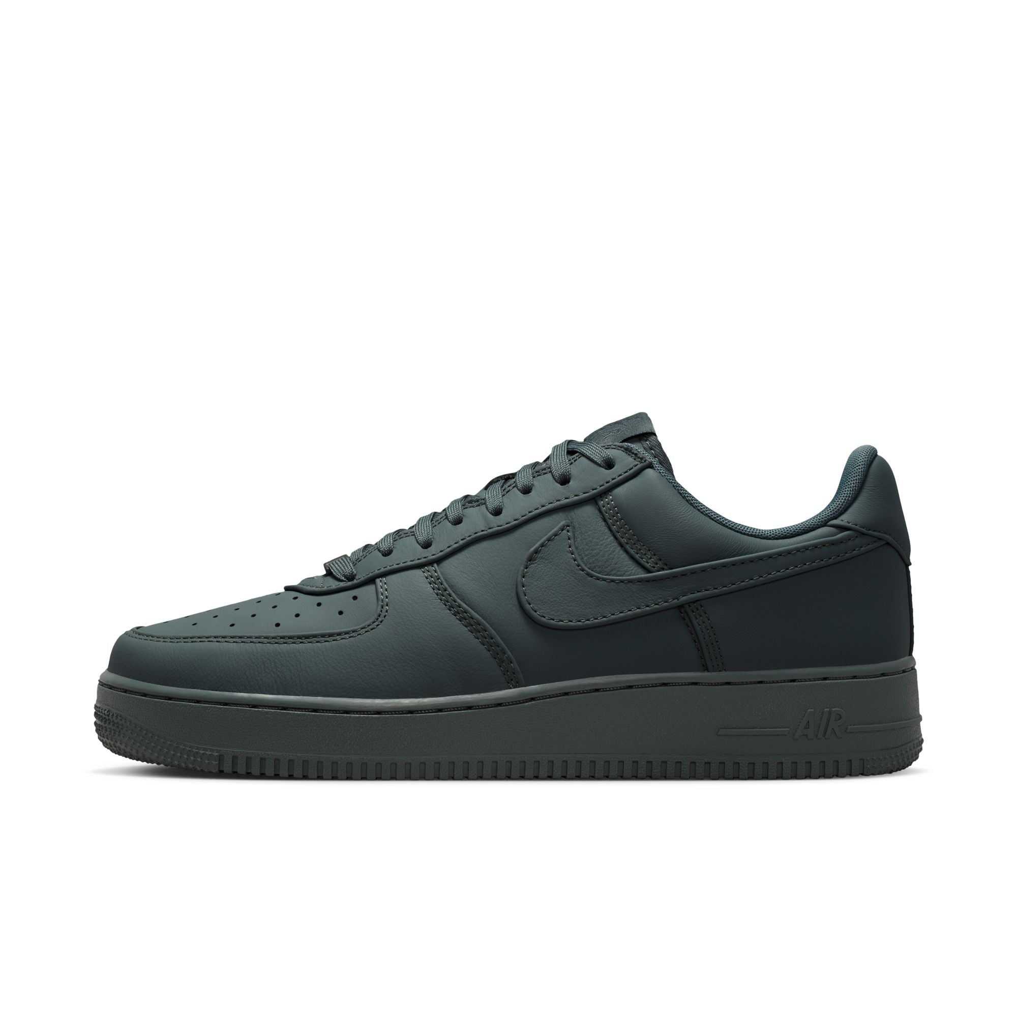 NIKE AIR FORCE 1 LOW RETRO PREMIUM