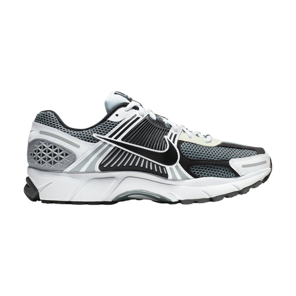 Zoom Vomero 5 Black And Metallic Silver