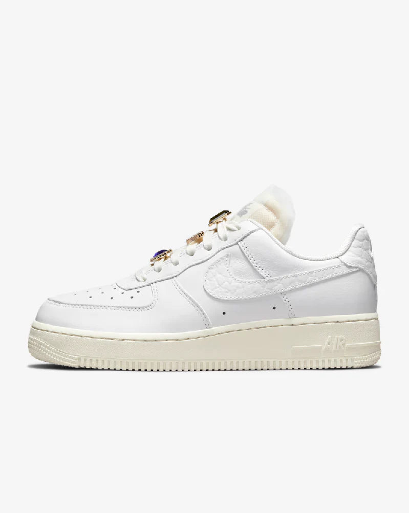 Air Force 1 Low Premium Summit White Sneakers
