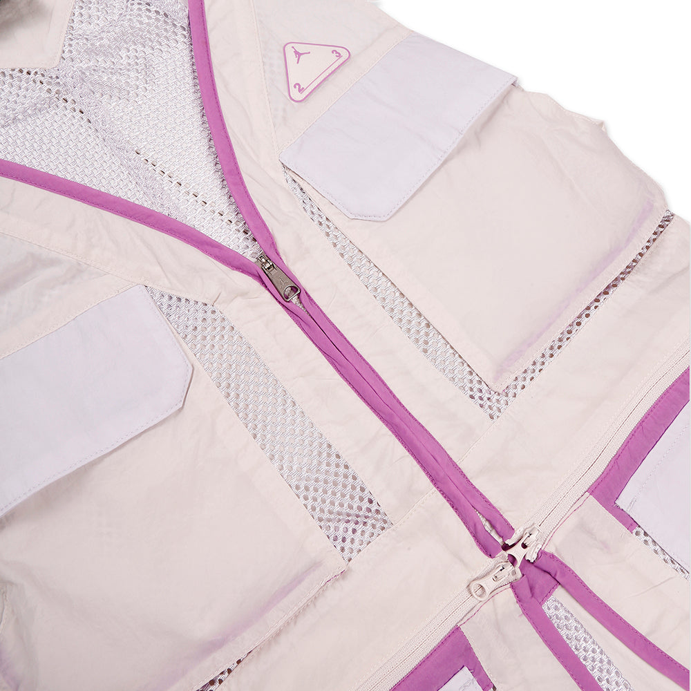 W J 23E VEST