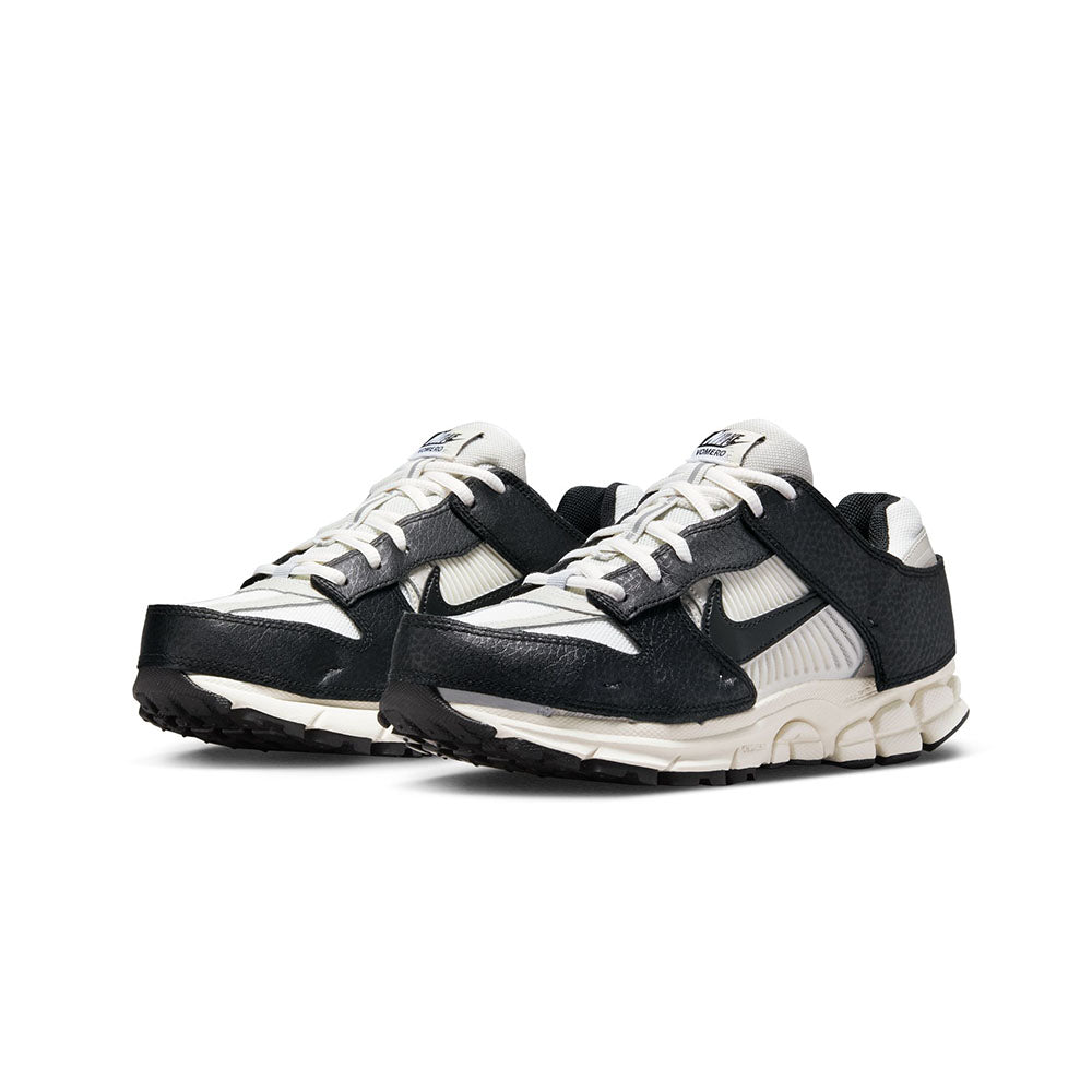 Zoom Vomero 5 Timeless Panda Dunk