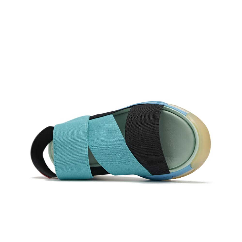 Hokori Sandals