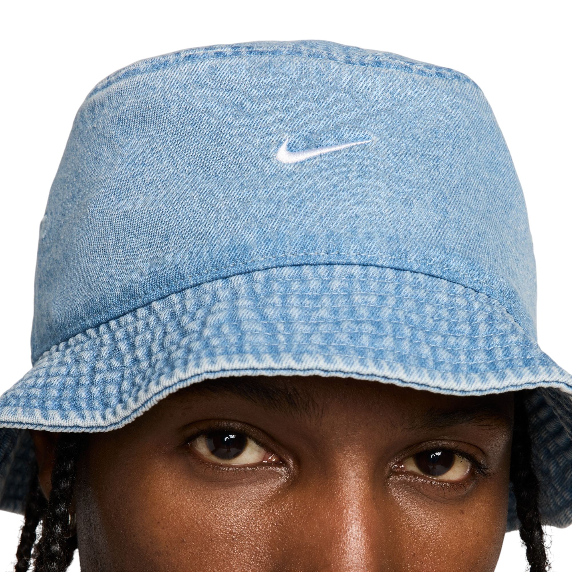 U NK APEX BUCKET SQ DENIM 24 L