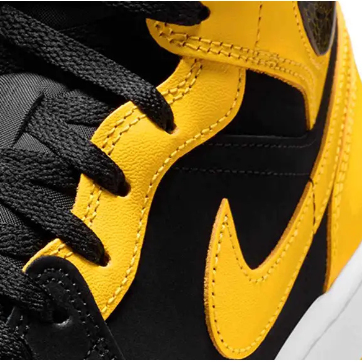 Air Jordan 1 Mid New Love