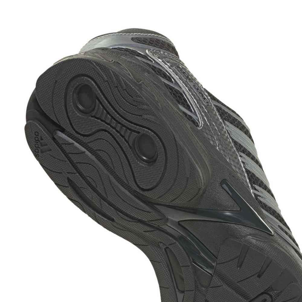 Adidas ADISTAR CONTROL 3 Core Black/Iron Metallic/White