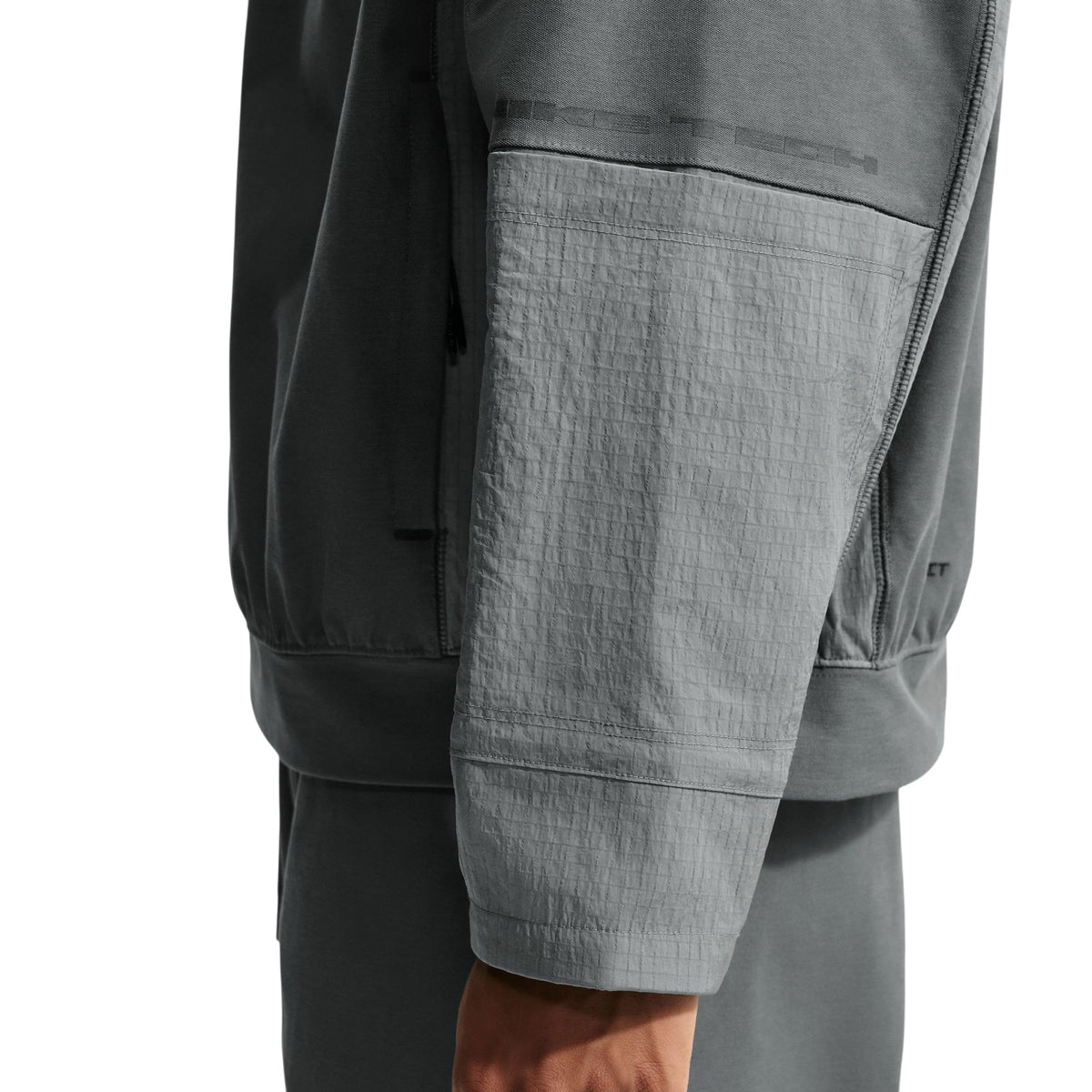 M NK TCH SHORI MM UTLTY HOODIE
