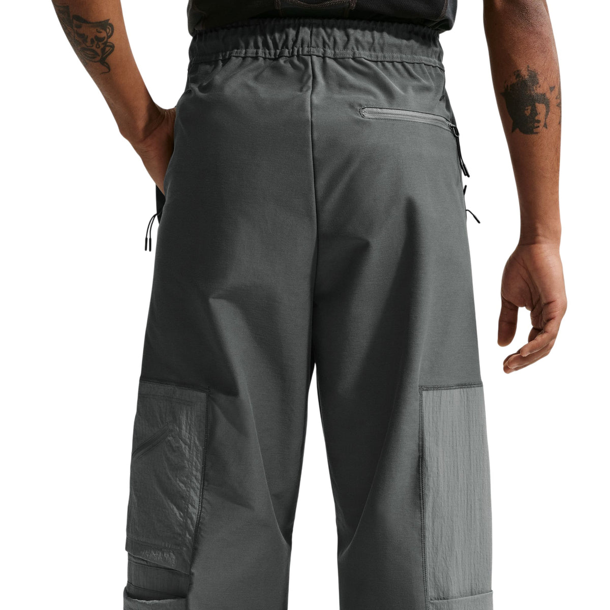 M NK TCH SHORI MM UTLTY PANT