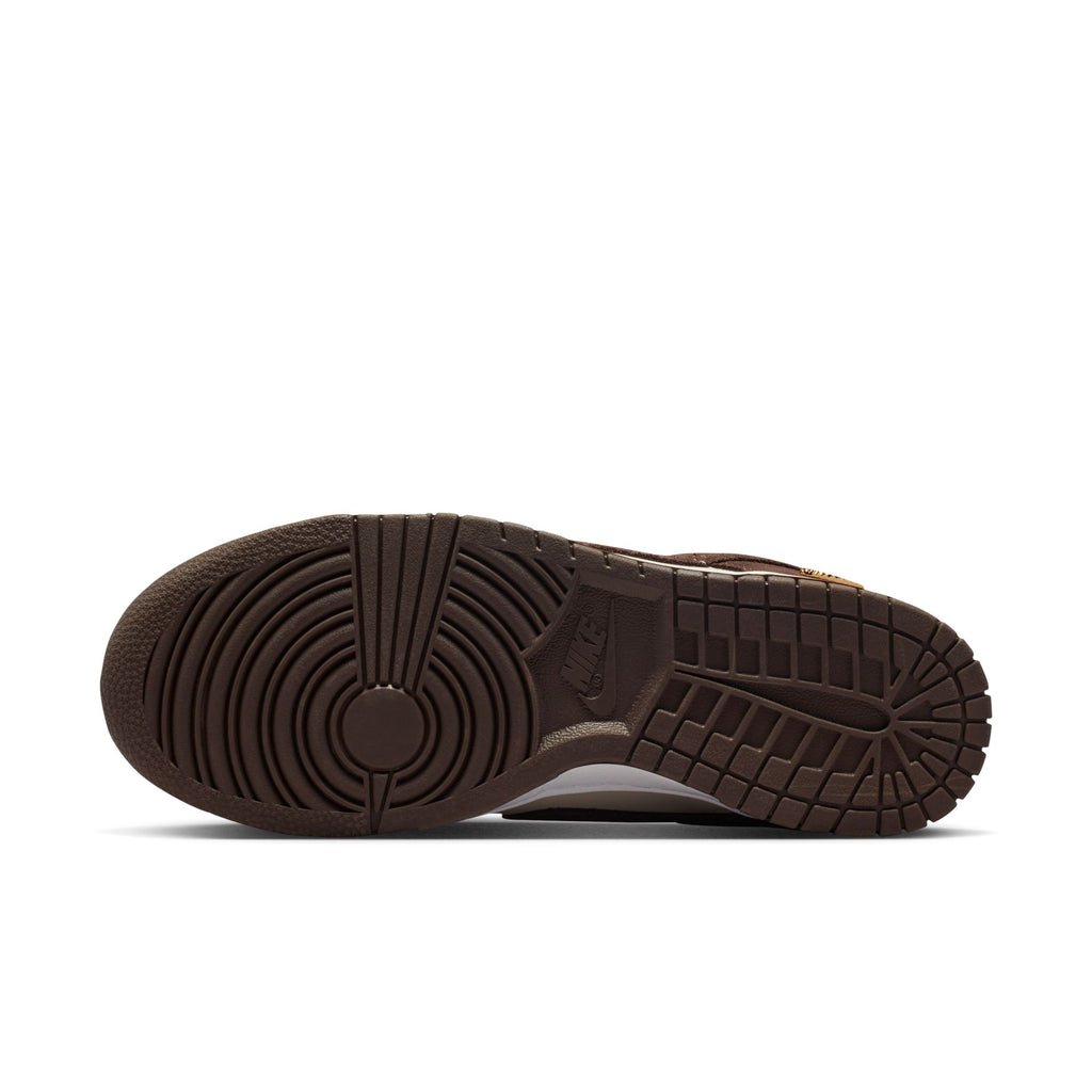 WMNS NIKE DUNK LOW SE