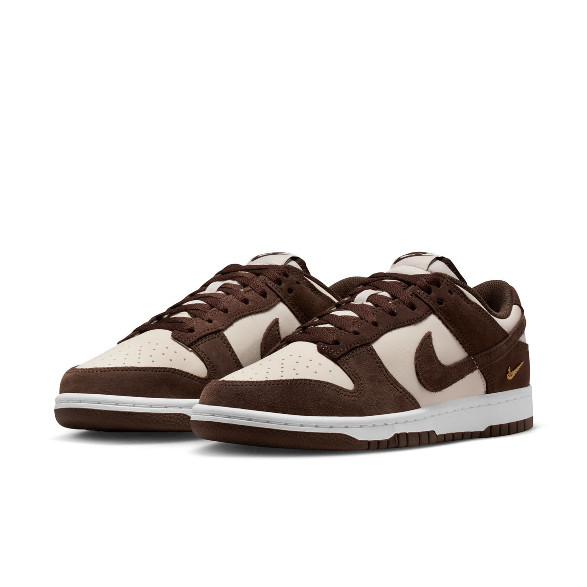WMNS NIKE DUNK LOW SE