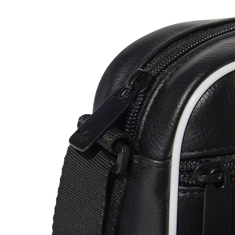 Adicolor Classic Mini Airliner Bag