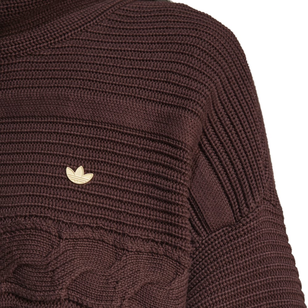 Over ize Turtleneck  weat Brown