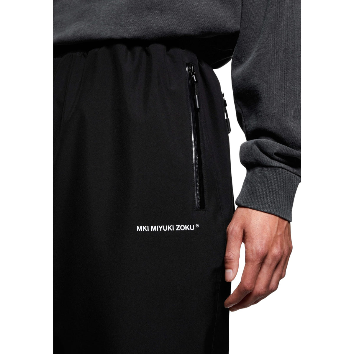 V3 SHELL TRACK PANTS BLACK