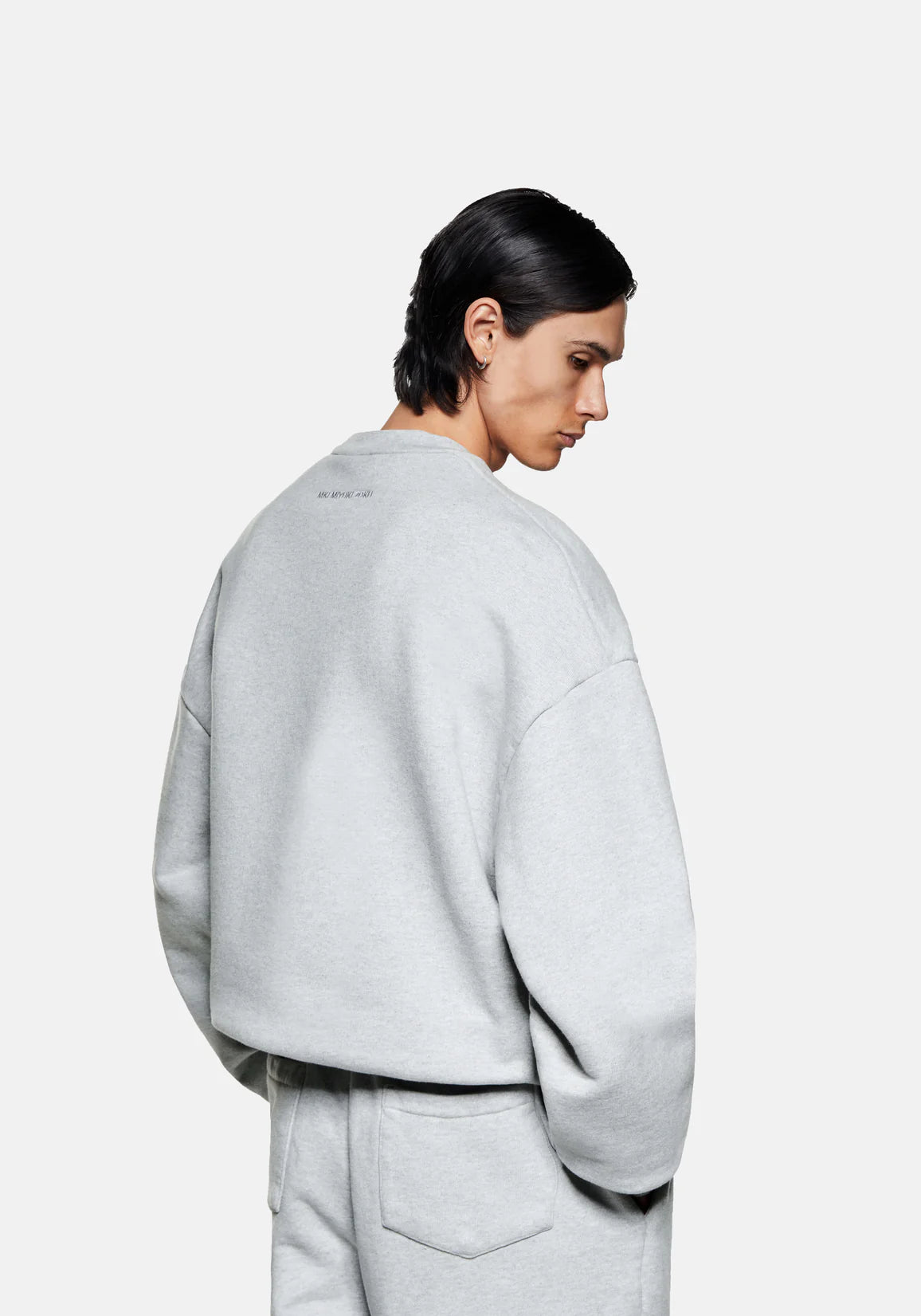 800 GSM SUPERWEIGHT CREWNECK