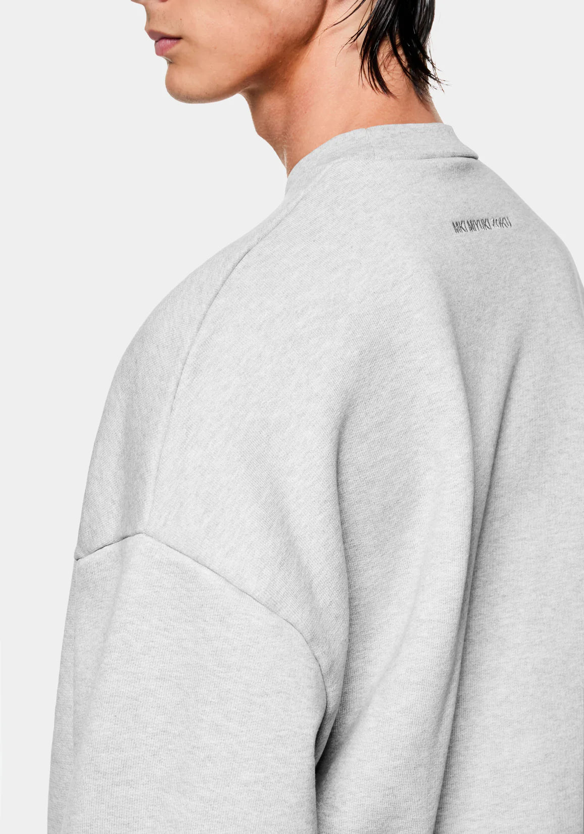 800 GSM SUPERWEIGHT CREWNECK