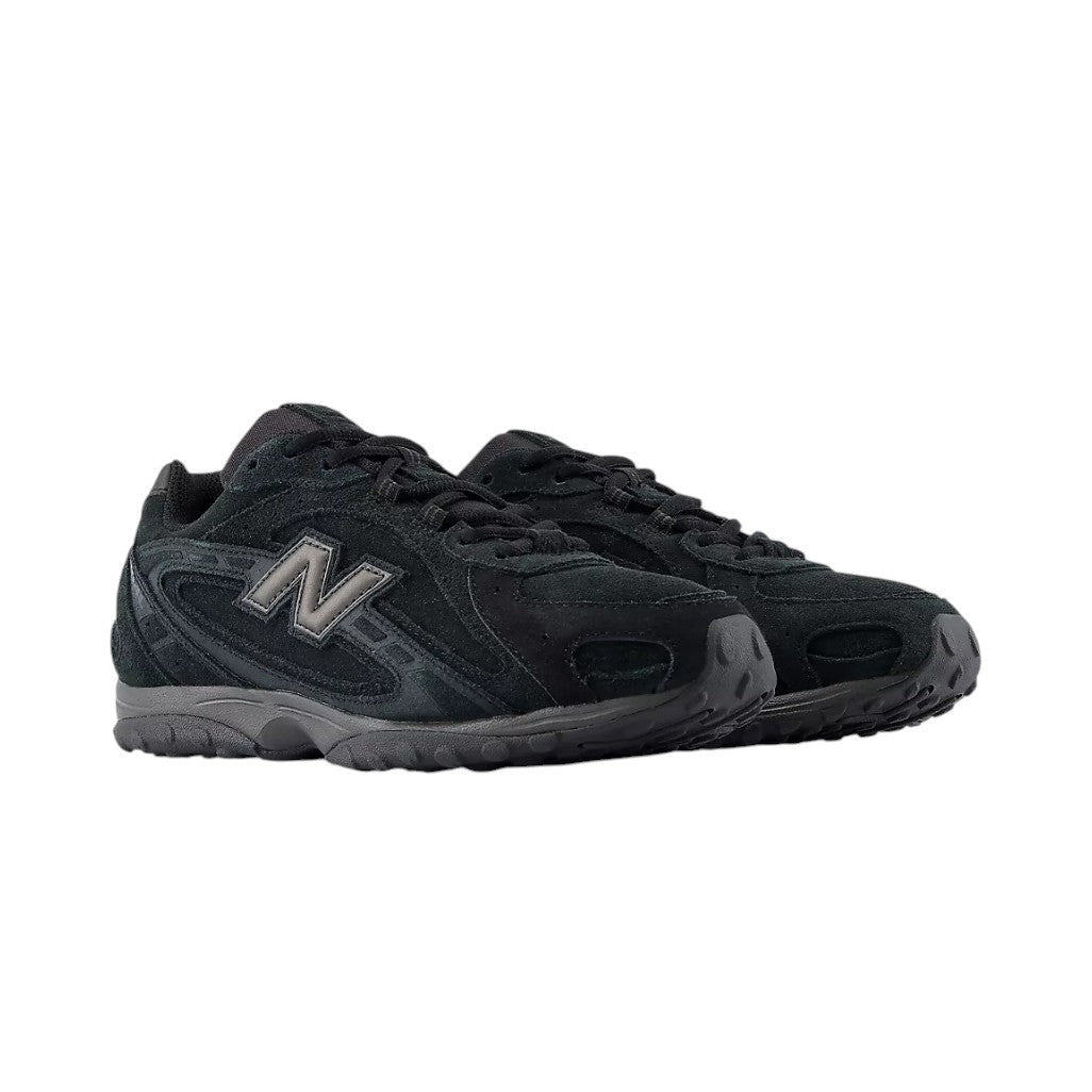 204L Triple Black Sneakers