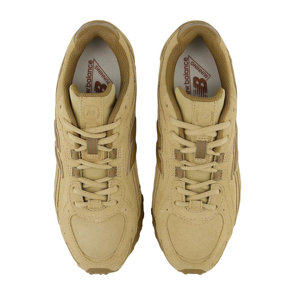 204L Quicksand Sneakers