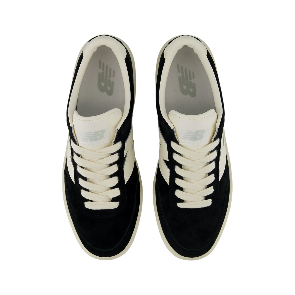 750 Black White Sneakers