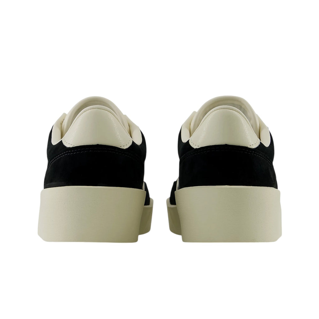 750 Black White Sneakers