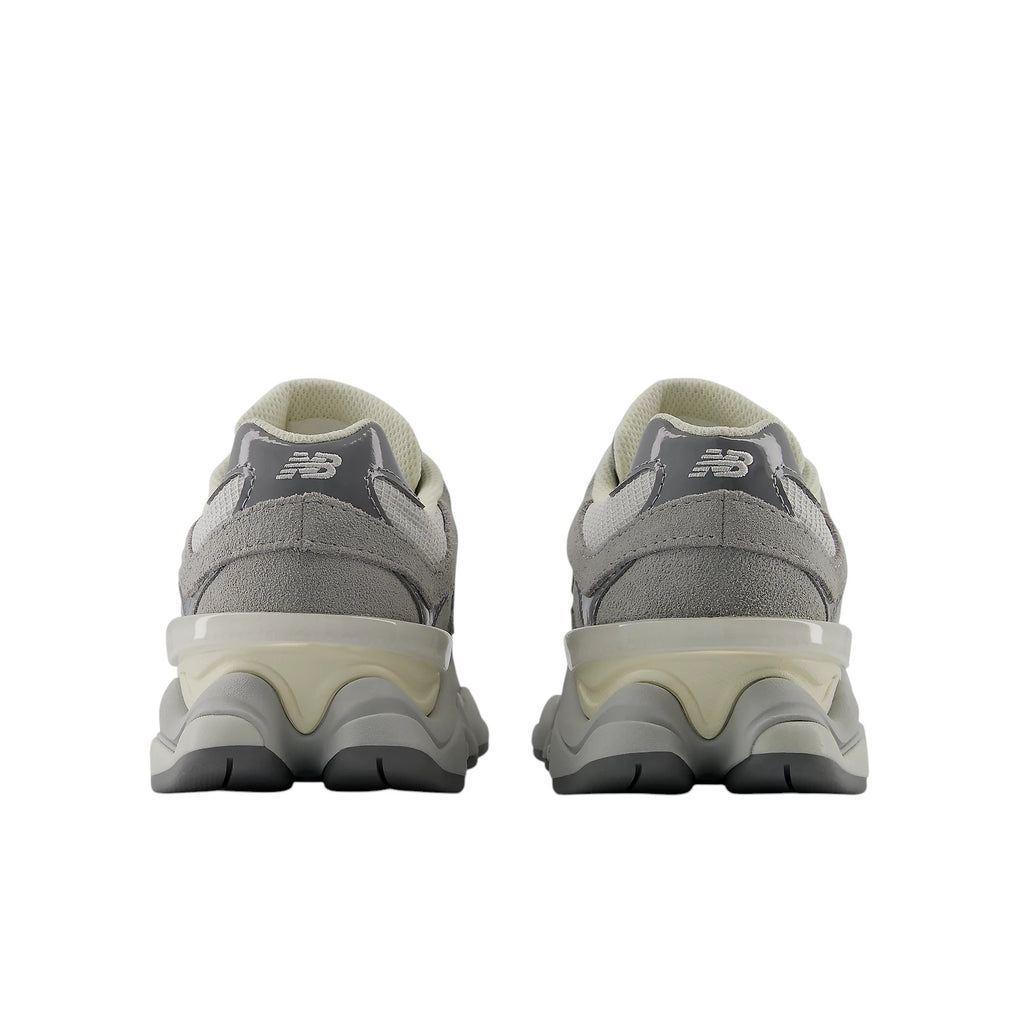 9060 Angora Reflection Sneakers