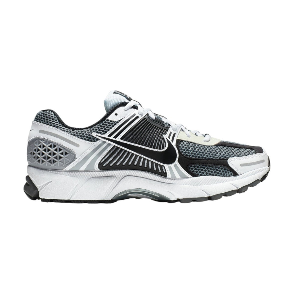 Zoom Vomero 5 Black And Metallic Silver