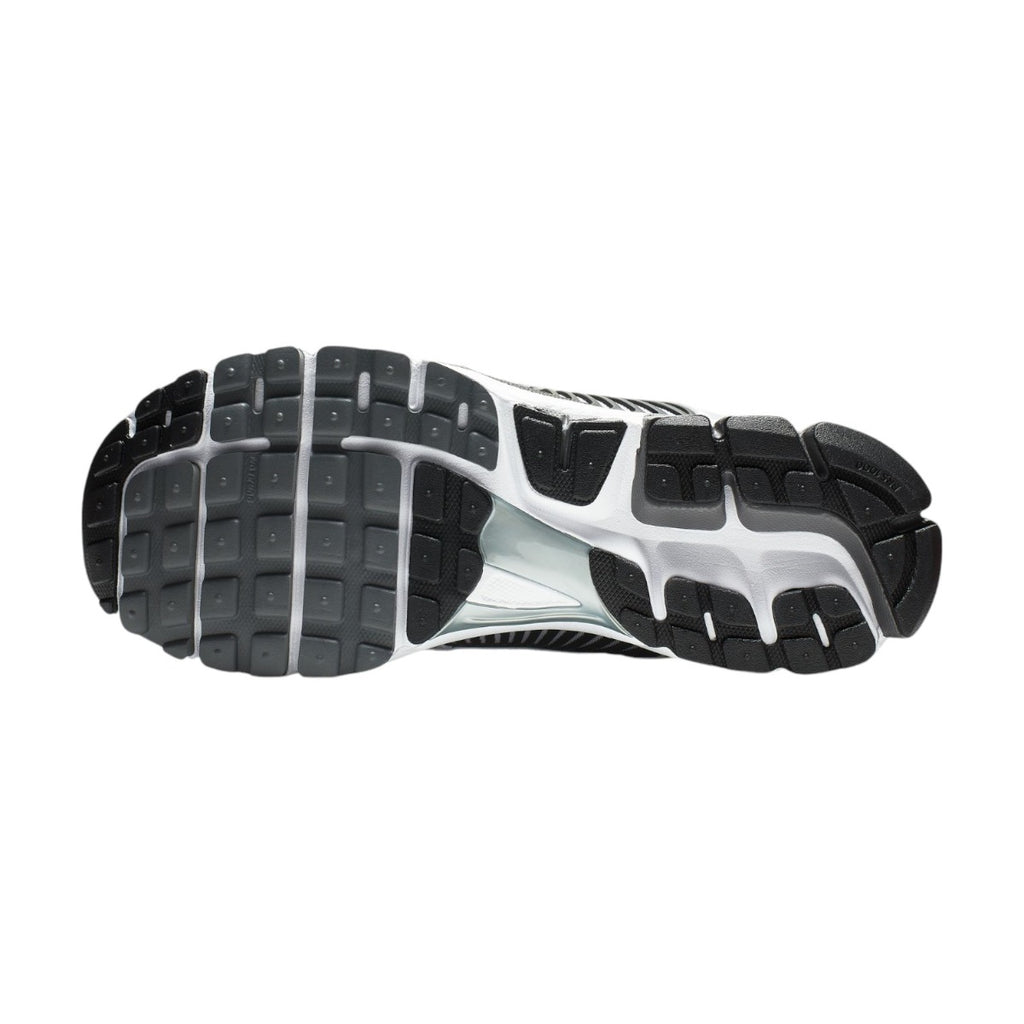 Zoom Vomero 5 Black And Metallic Silver