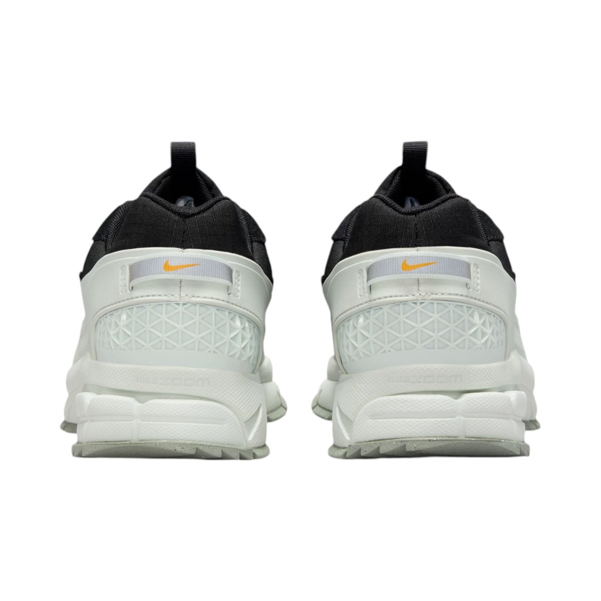 Zoom Vomero 5 Roam Black Light Silver