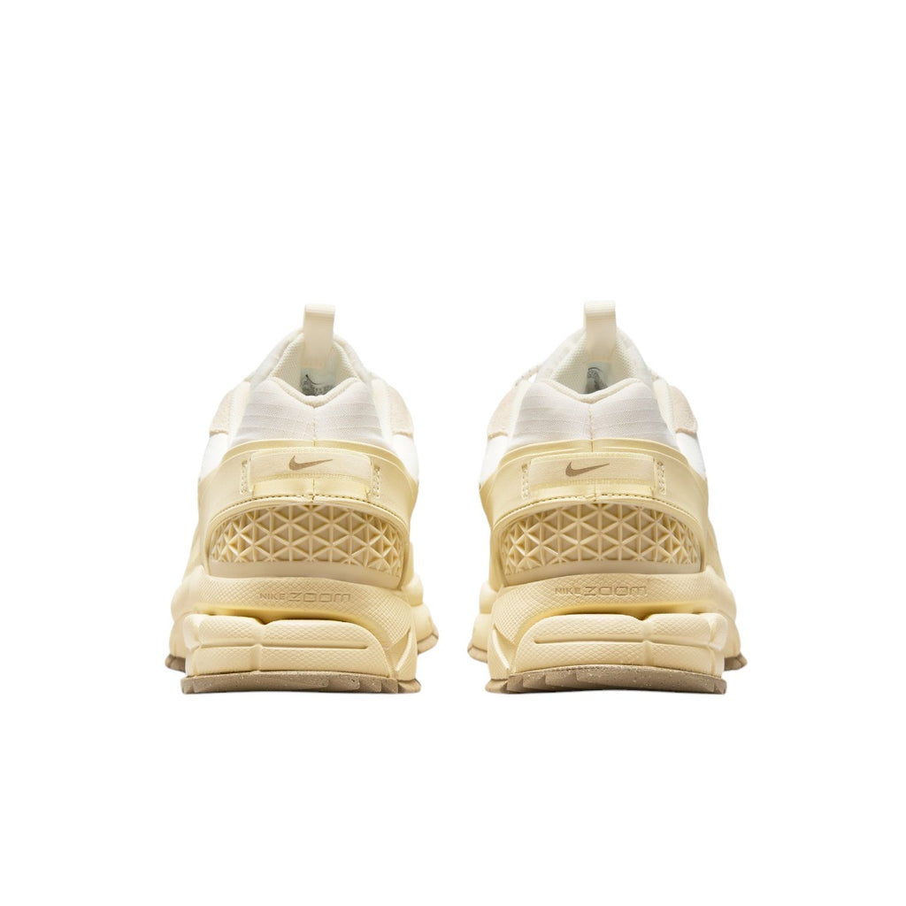 Zoom Vomero Roam Pale Ivory & Light Khaki