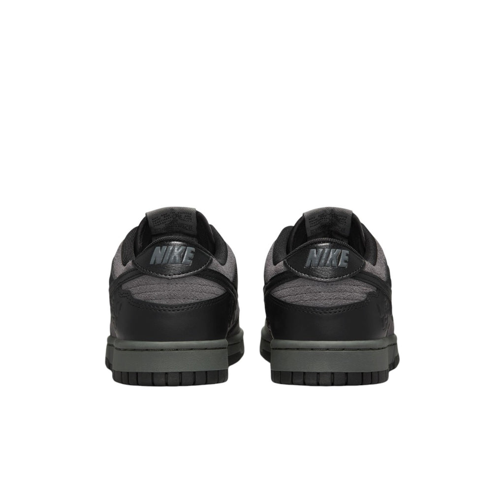 Dunk Low Black Roses