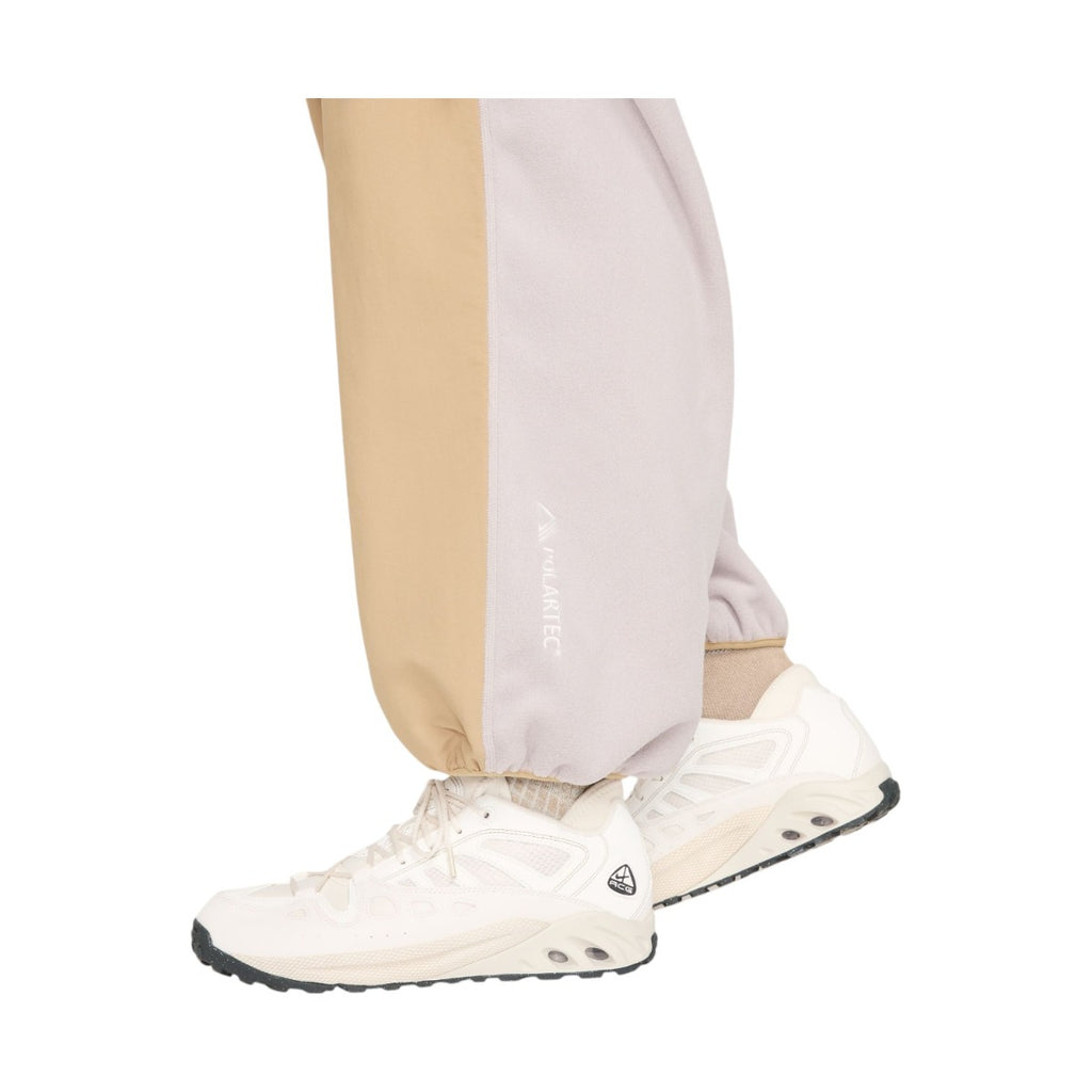 Acg Wo f Tree P us F eece Pants