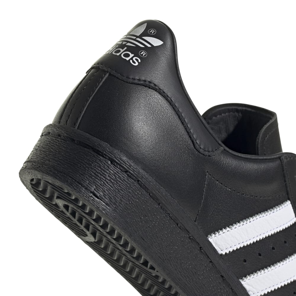 Superstar 82 Black