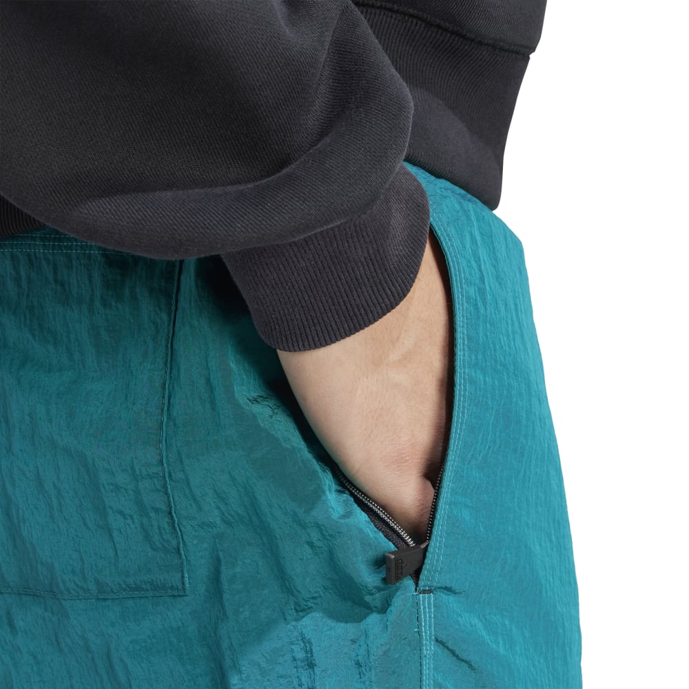 Eqt Woven Short Green