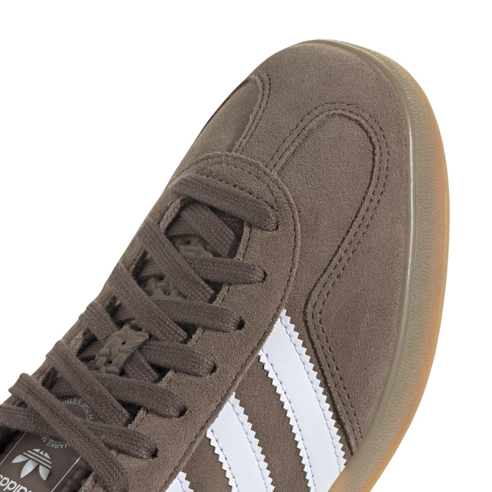 Gazelle Indoor Brown