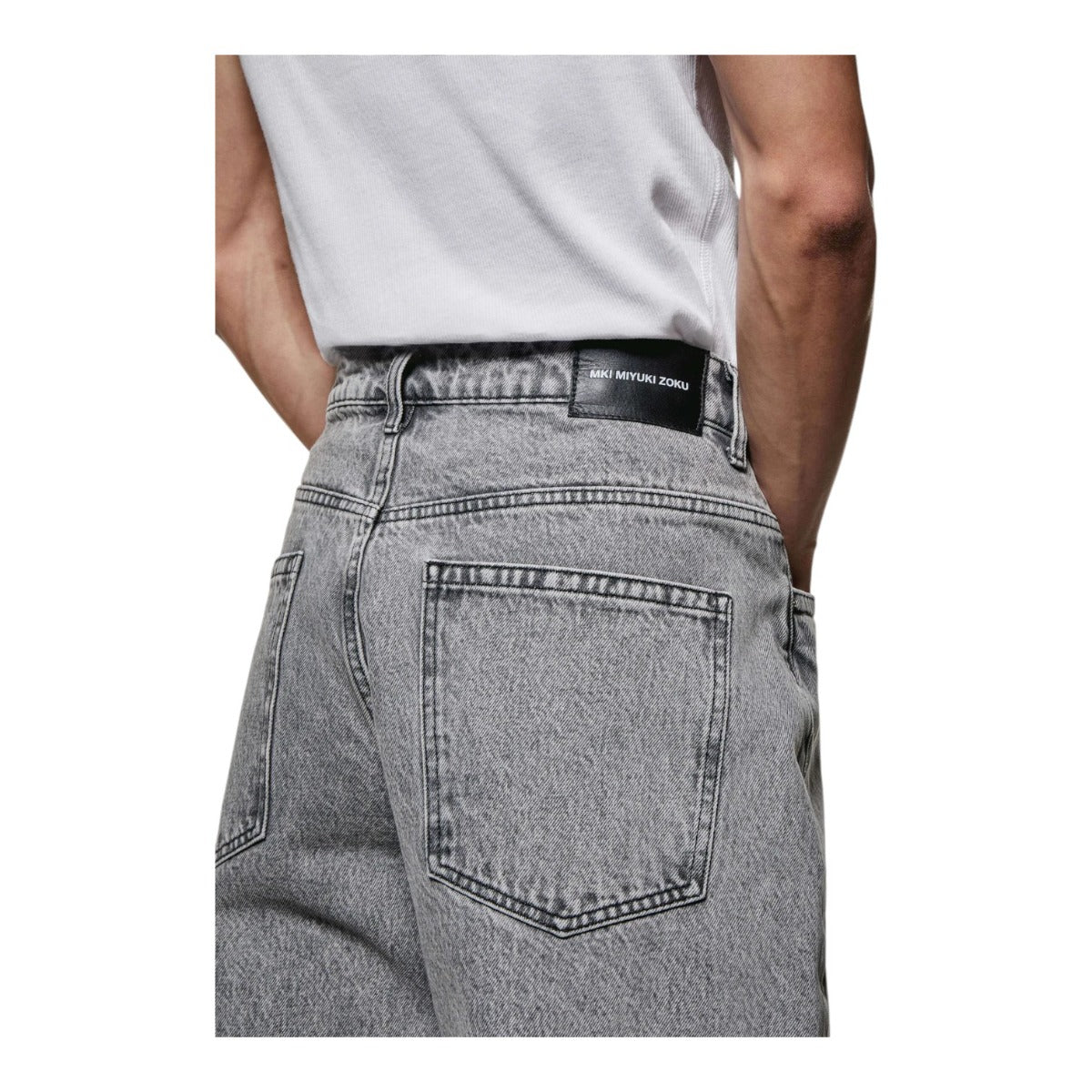 Denim C assic Jeans B ack