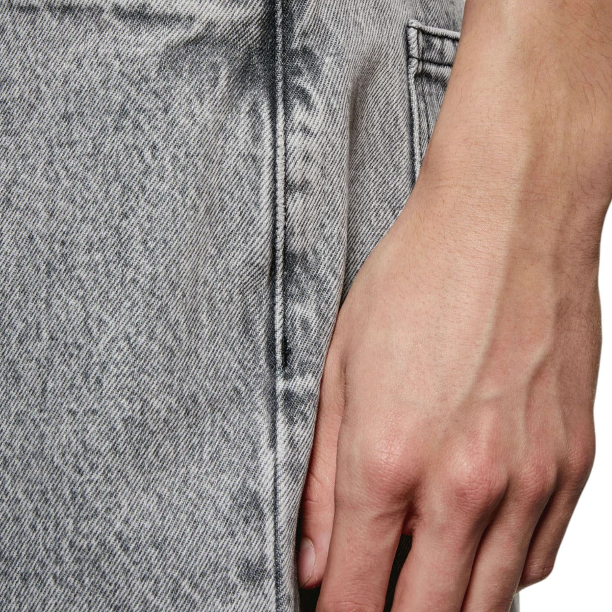 Denim C assic Jeans B ack