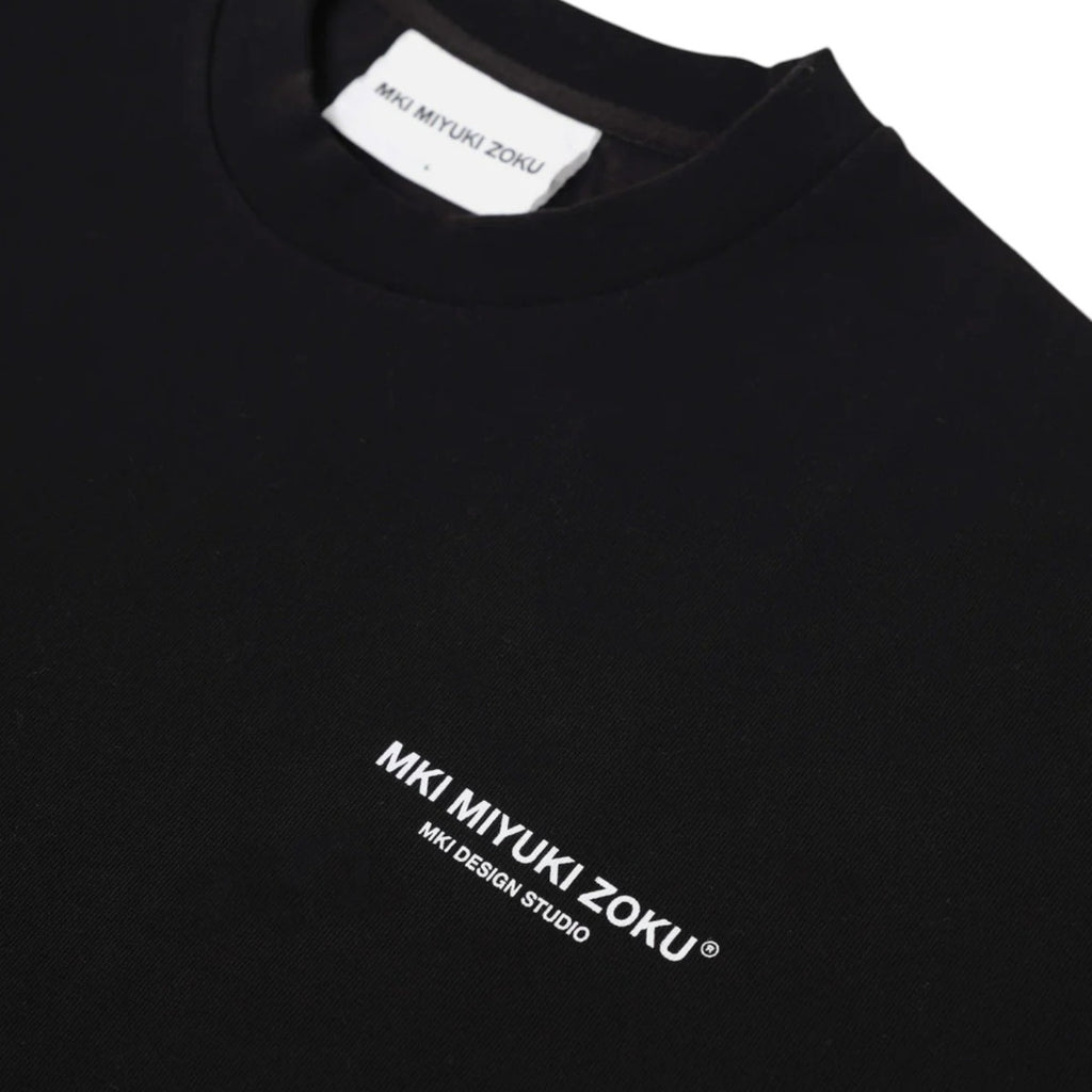 De ign  tudio T hirt Black