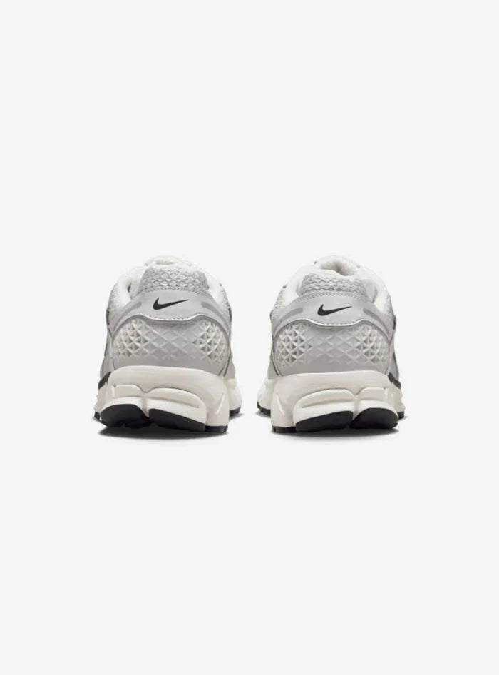 Nike Zoom Vomero 5 Photon Dust Metallic Silver